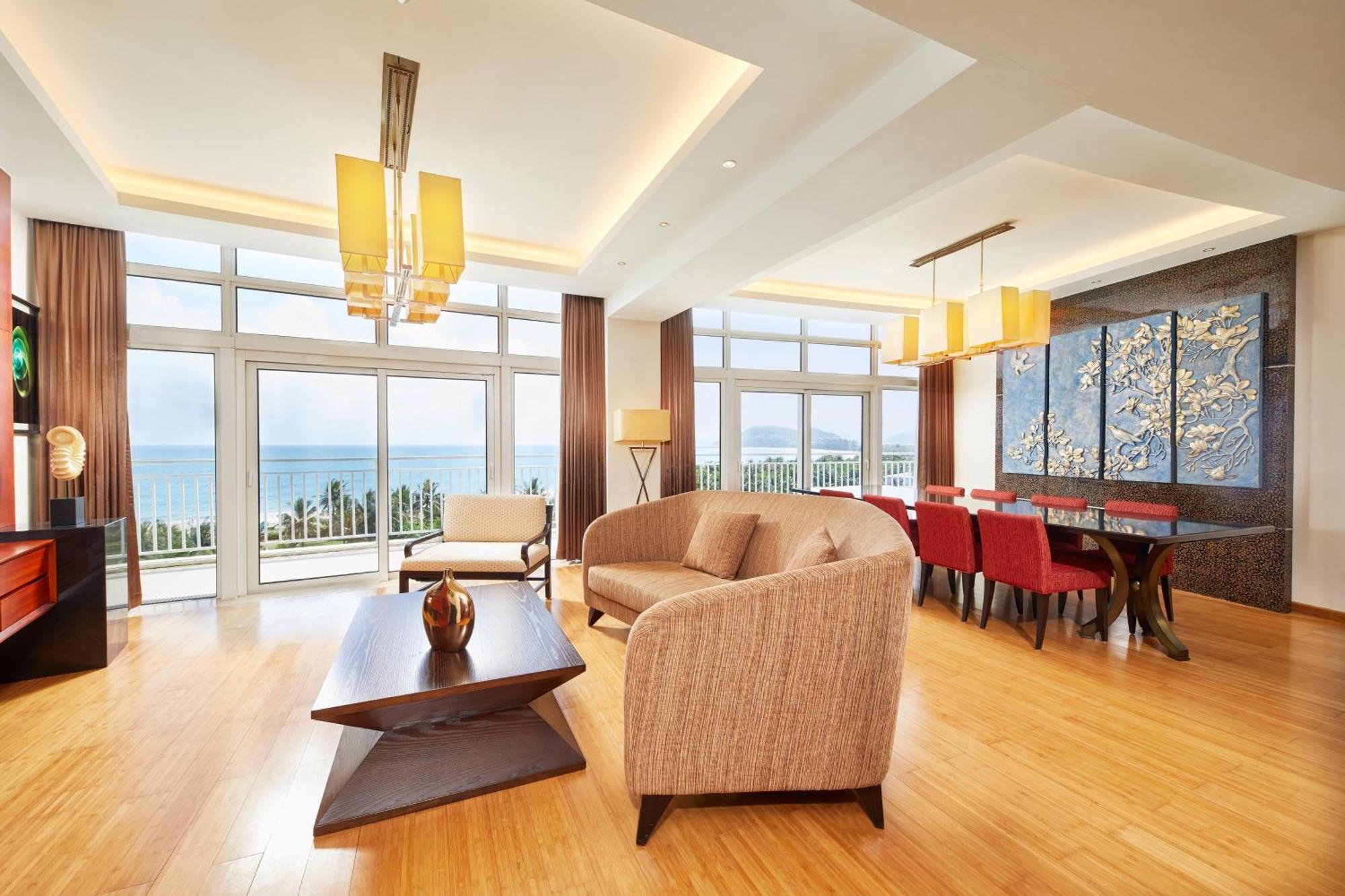 Four Points By Sheraton Shenzhou Peninsula Resort Wanning Exterior photo