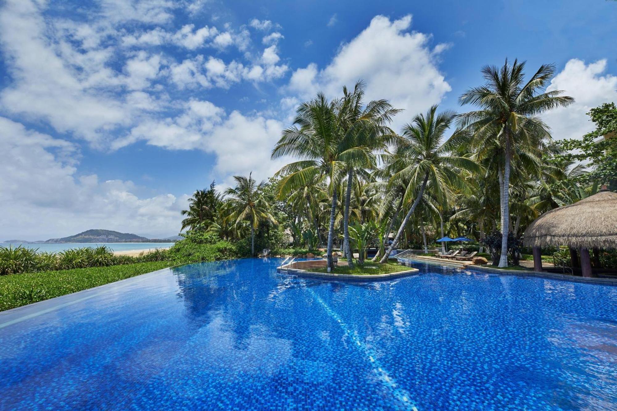 Four Points By Sheraton Shenzhou Peninsula Resort Wanning Exterior photo