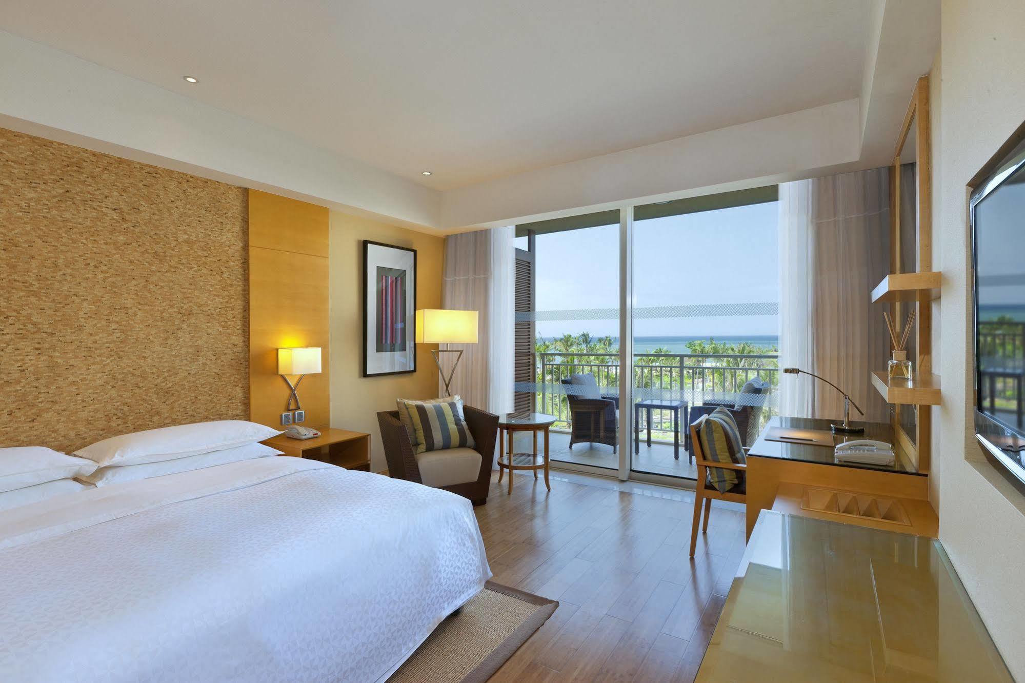 Four Points By Sheraton Shenzhou Peninsula Resort Wanning Exterior photo
