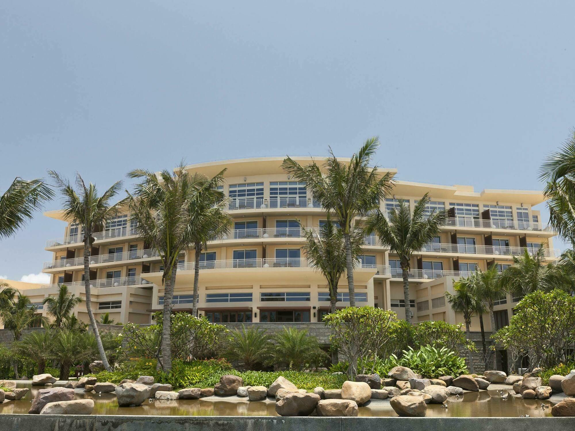 Four Points By Sheraton Shenzhou Peninsula Resort Wanning Exterior photo