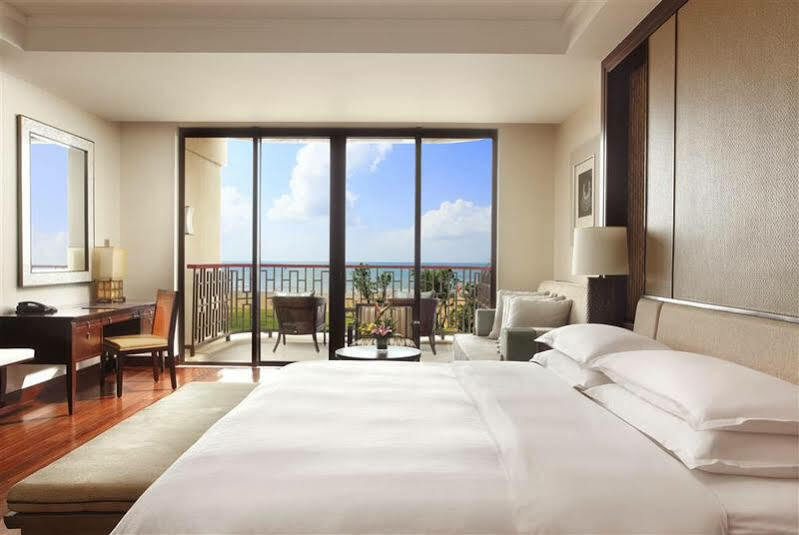 Four Points By Sheraton Shenzhou Peninsula Resort Wanning Exterior photo
