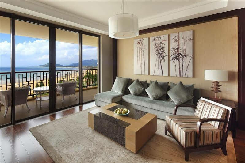 Four Points By Sheraton Shenzhou Peninsula Resort Wanning Exterior photo
